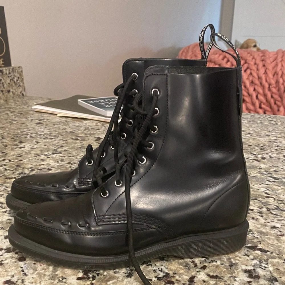 Dr. Martens Geordin boot punk-inspired details - Picture 9 of 16